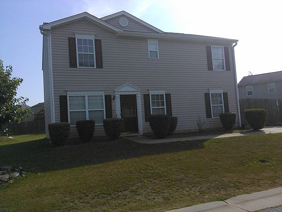 3rd image of 467 Bedford Park Dr