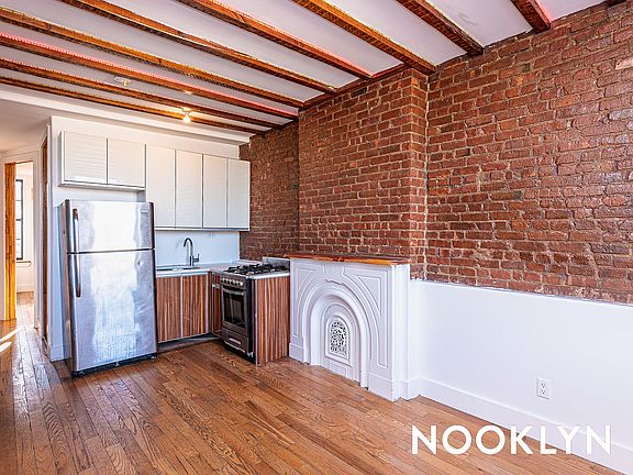 2nd image of 618 Lafayette Ave APT 4