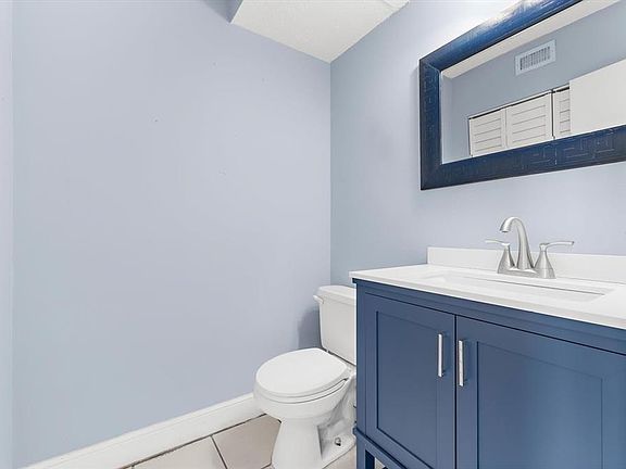 4th image of 4001 Beneva Rd APT 346