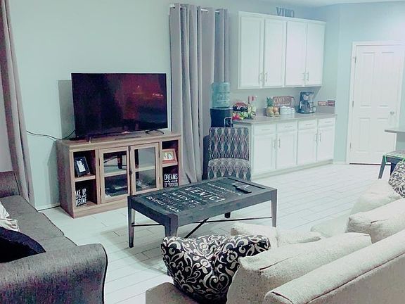 3rd image of 10853 E Crescent Ave