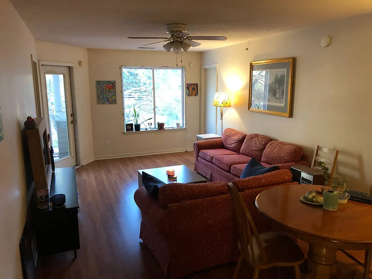 4 bed, 1109 sqft, $500 — Photo 1