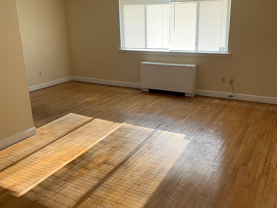 2nd image of 492 Tolland St #C2