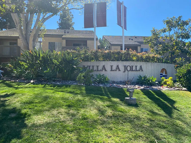 8581 Villa La Jolla Dr — Photo 6