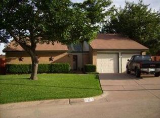 2465 McKensie Ct, Grand Prairie, TX 75052
