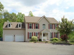 14 Morningview Ct, Hamden, CT 06518