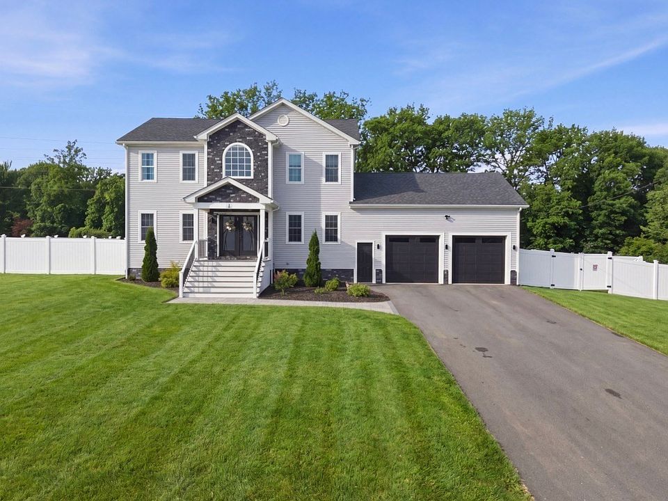 1st image of 5 Nottingham Cir