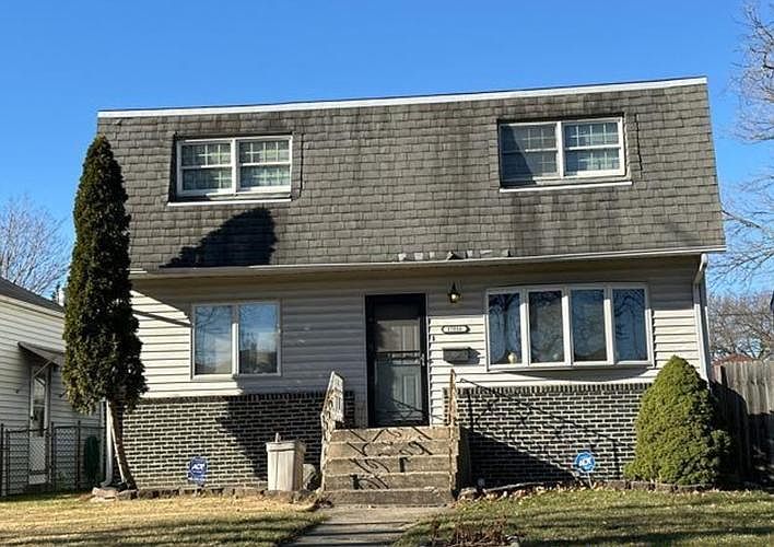 1st image of 17816 Community St