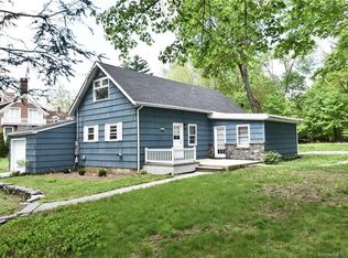 31 Chestnut Hill Rd, Norwalk, CT 06851