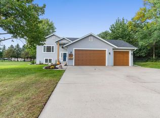 97 Glenn Rd NW, Alexandria, MN 56308