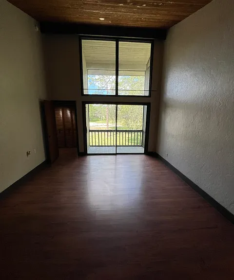 808 Pinewood Ct #808 — Photo 11