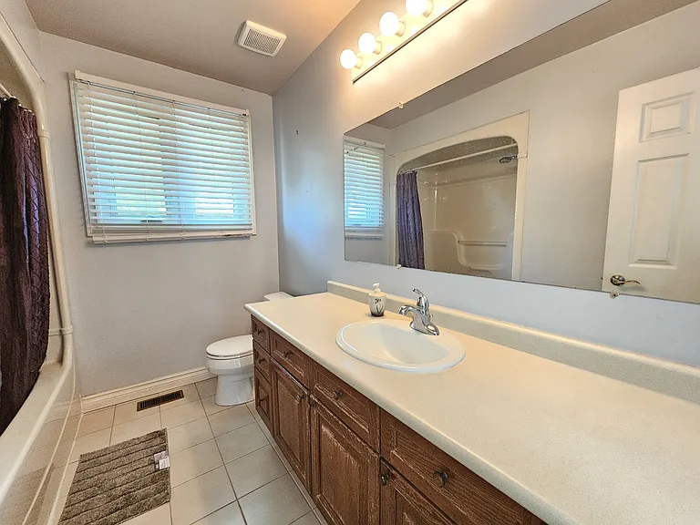 49 Decew Woods Ct #1 — Photo 20