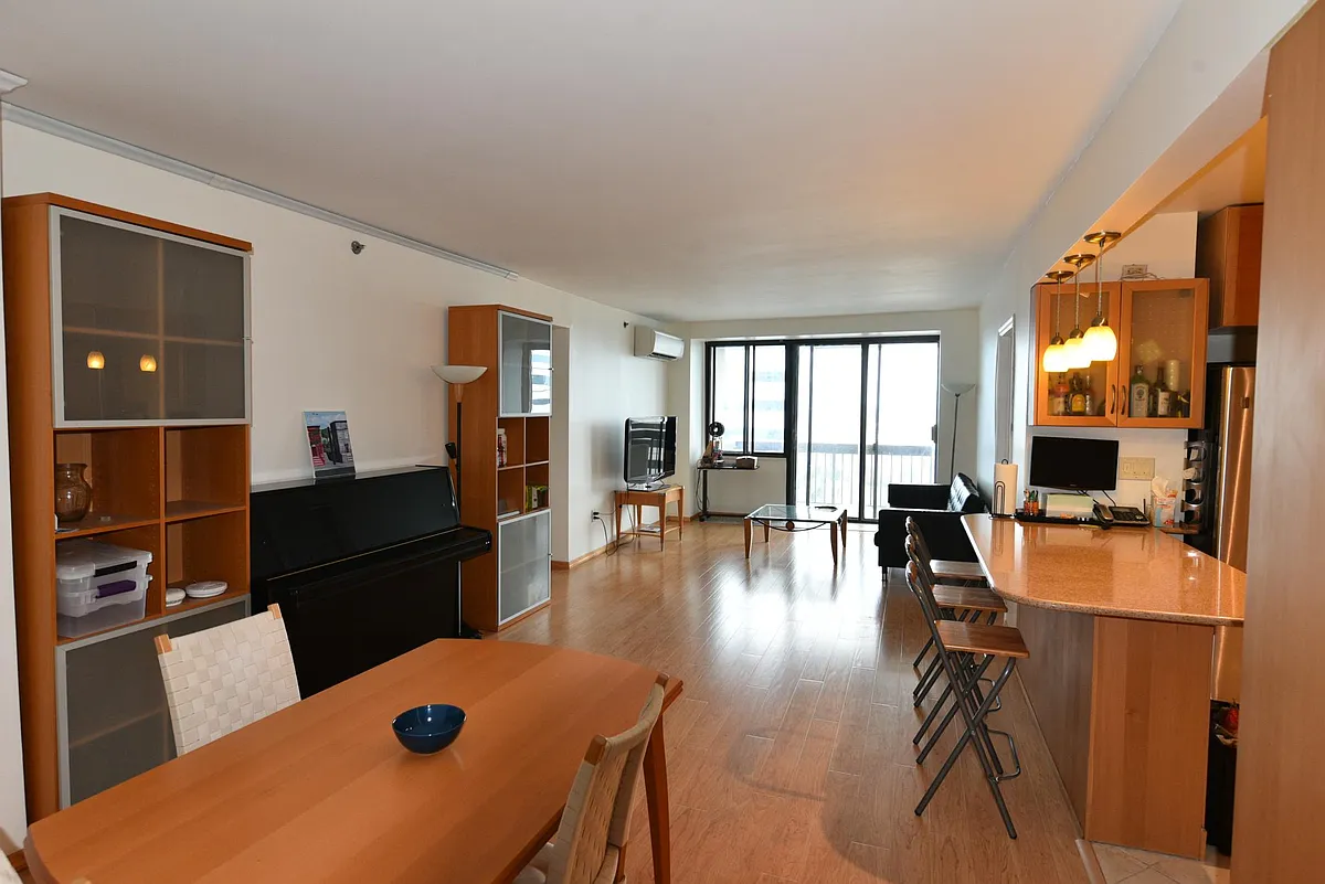 Living Room w/Balcony entrance - 45 River Dr S #6