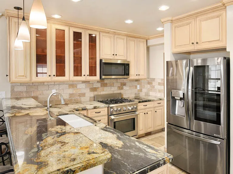 726-728 Coronado Ct — Photo 11