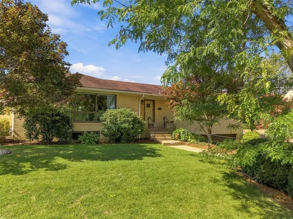 13 Carleton Dr, Pittsburgh, PA 15243