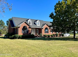 69 Hickory Green Ln, Dunn, NC 28334