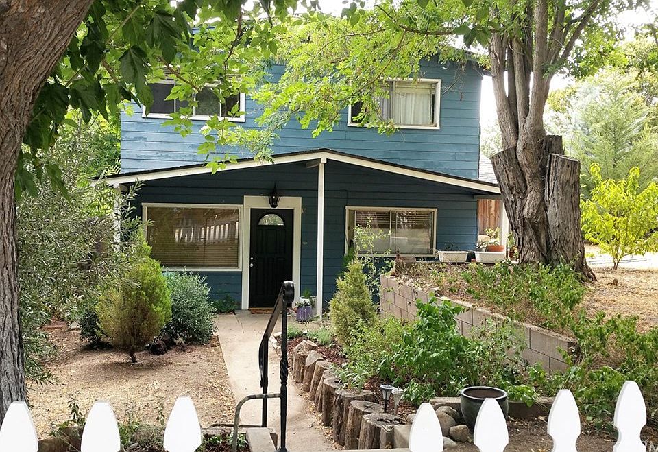 1st image of 2030 Park St