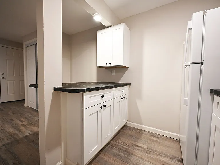 227 Hillside Cir — Photo 6