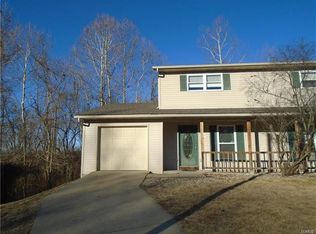 125 Christine Dr, Belleville, IL 62221