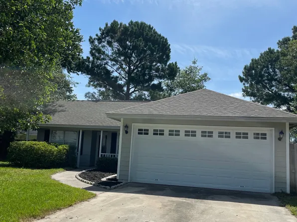 106 Sassy Ct, Saint Marys, GA 31558
