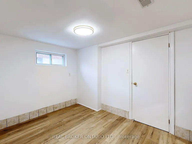 102 Bowie Ave #BASEMENT — Photo 9