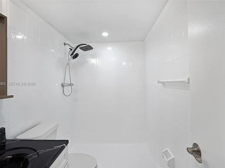 6211 SW 37th St #212 — Photo 14