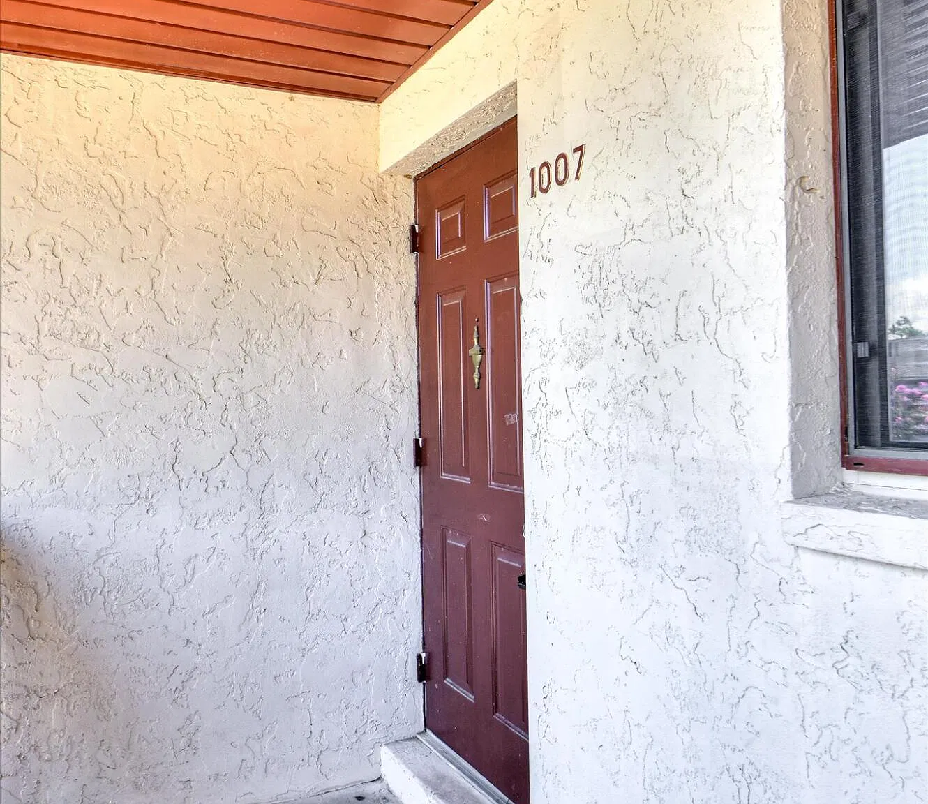 1007 Windsong Cir — Photo 2