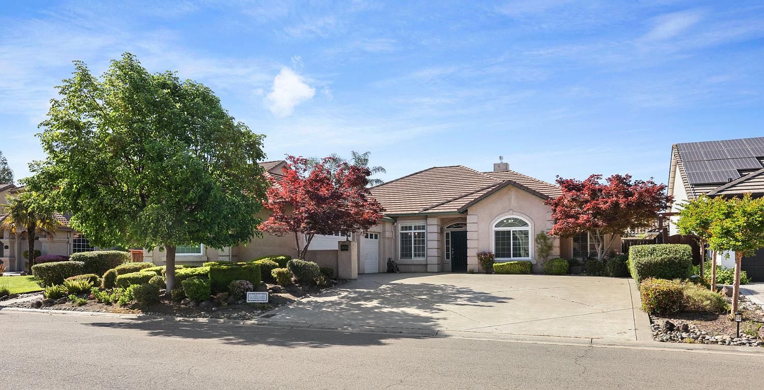 4135 Pebble Beach Dr