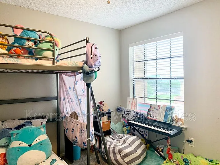 2623 Piedras Dr — Photo 15