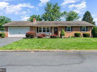 916 Wakefield Ave, Mechanicsburg, PA 17055