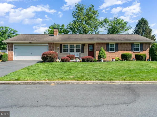 916 Wakefield Ave, Mechanicsburg, PA 17055