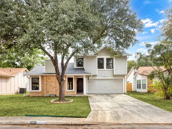 6942 SUNSET VILLAGE DR, San Antonio, TX 78249