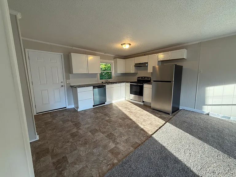 204 Vance Dr NE — Photo 9