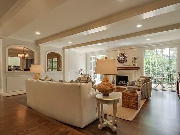 4th image of 5415 Summerpond Ct