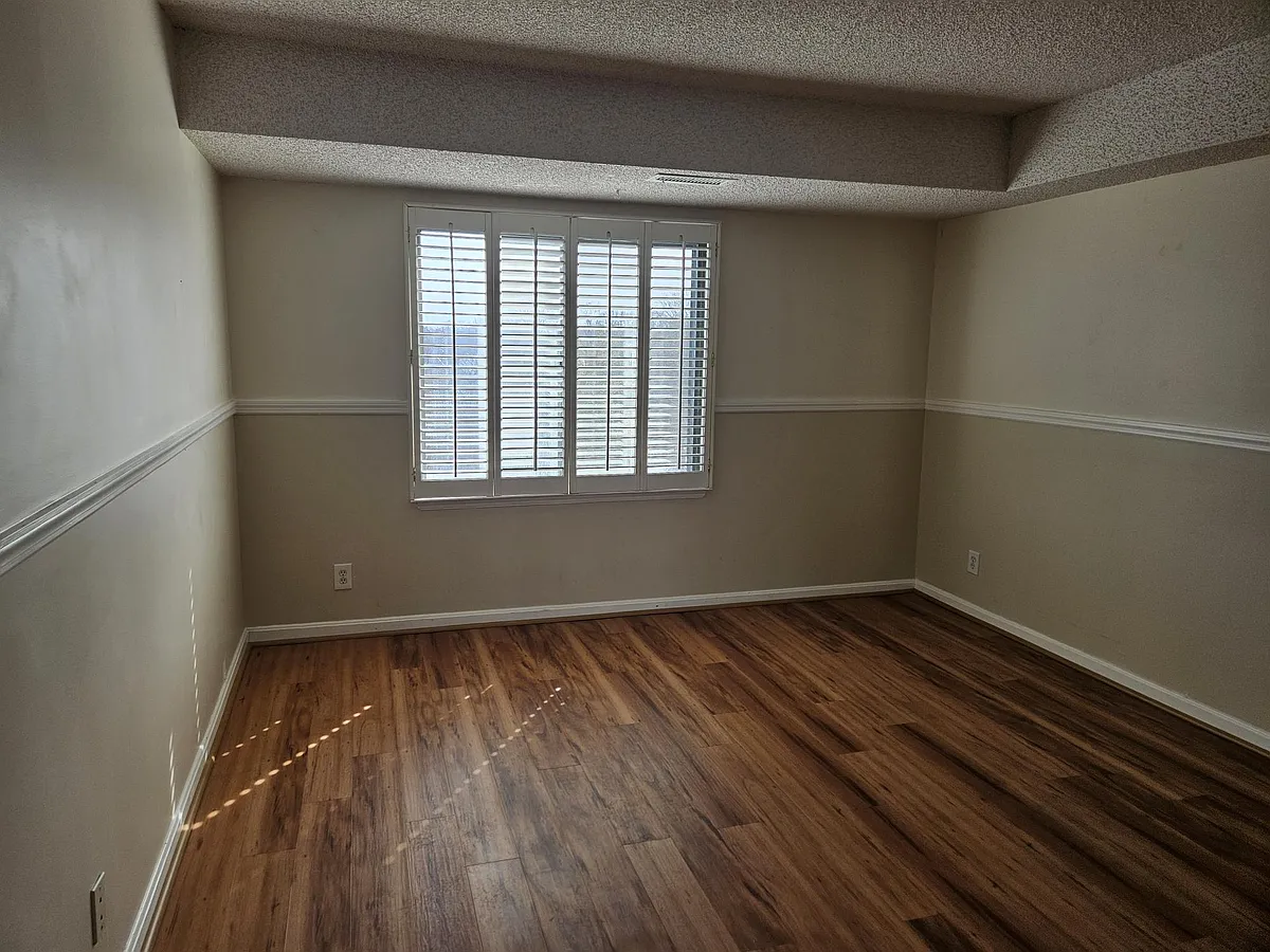 Building Photo - 3800 Powell Ln #811