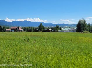 25 Solitude Ct, Thayne, WY 83127