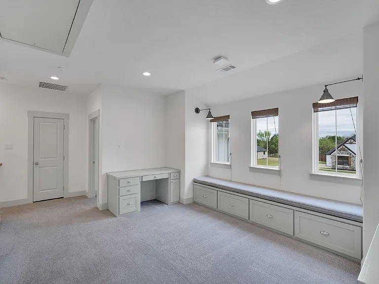 140 Farish Ln — Photo 33