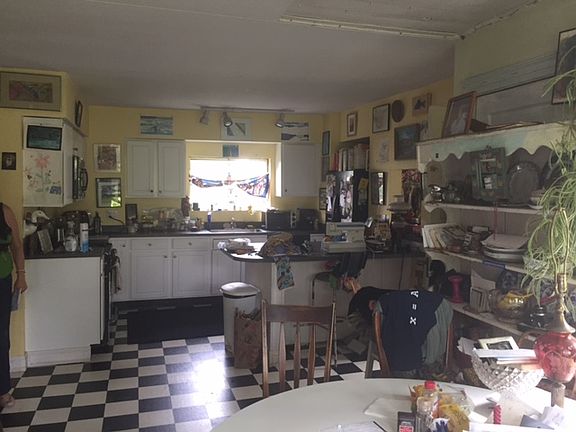 4th image of 50 Cormack Ct