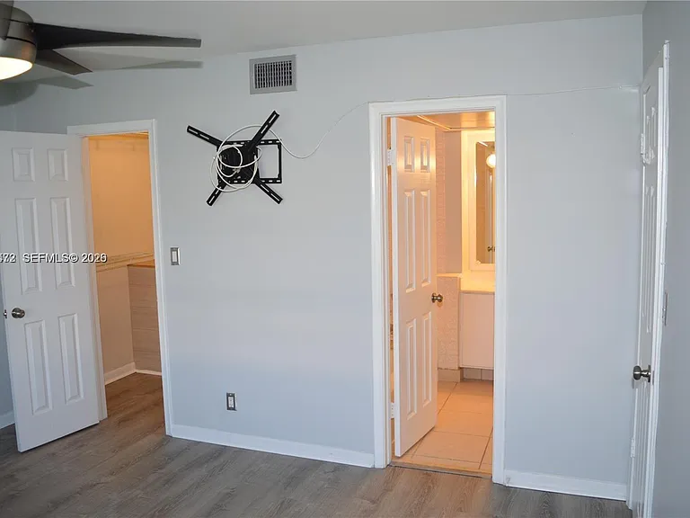 9 NE 19th Ct #204C — Photo 7