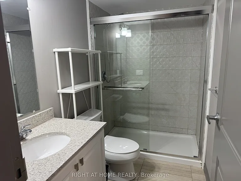 321 Spruce St #501 — Photo 3