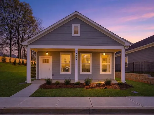 420 Dempsey Dr, Fayetteville, GA 30214