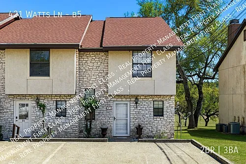 421 Watts Ln Photo 1
