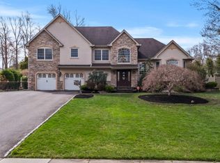 357 Willow Way, Clark, NJ 07066