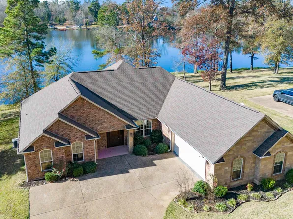 225 Lake Estates Trl, Longview, TX 75605