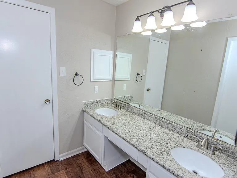 16746 Selder Dr — Photo 7