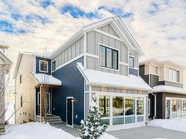 35 S Homestead Gdns NE, Calgary, AB T3J 5T8