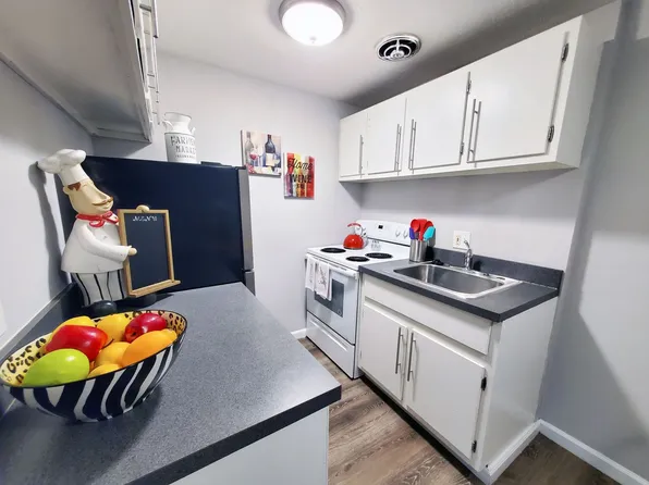 Smartland Parkwood Manor Apartments