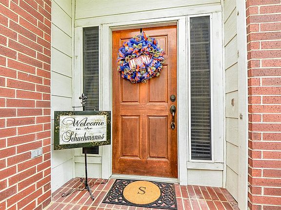 4th image of 1374 Miller Ave