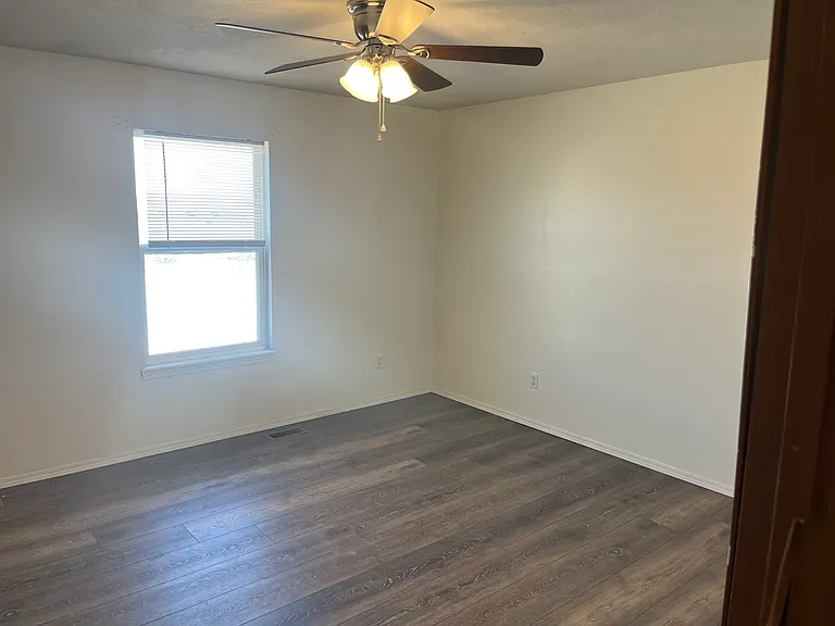 249 E Terrace Ct — Photo 8