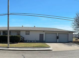 219 E Kansas St, Meade, KS 67864