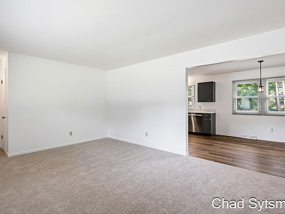 4th image of 1643 Stonewood Dr SE